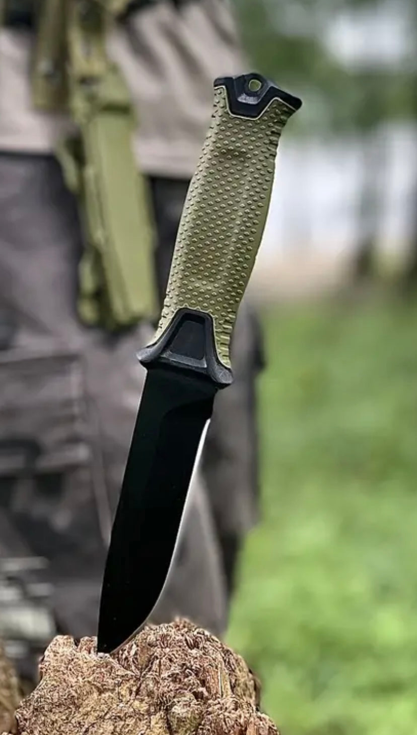 Tactical Survival Knife with durable sheath